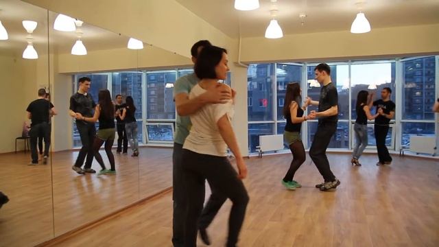 Bachata Intensive в студии танцев San-Paulo смотреть онлайн