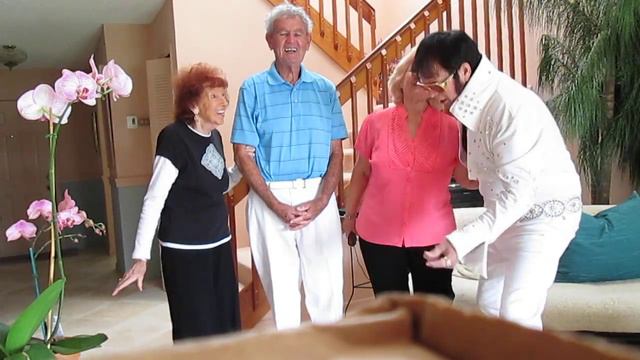 Elvis Surprise Singing Telegram смотреть онлайн