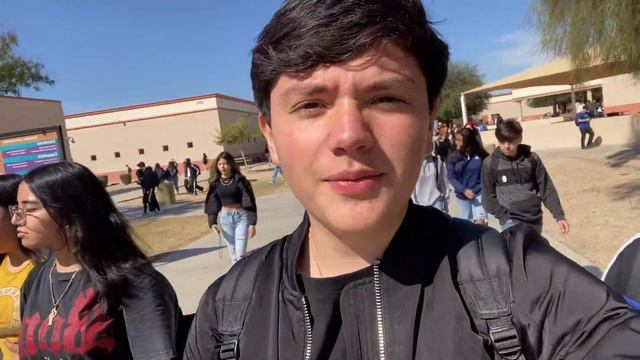 MAKING COUPLES SWITCH THEIR PHONES ON VALENTINES DAY (GONE WRONG😳) смотреть онлайн