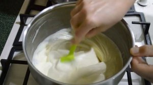 Плавленый сыр из козьего творога.