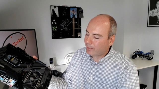 ASRock Z390 Extreme4 Unboxing Video