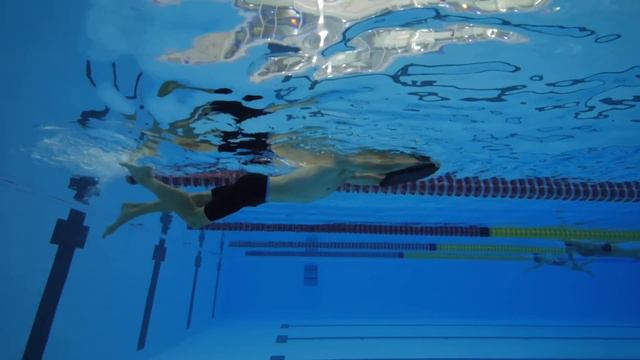 4 Ways To Improve Freestyle Kick | Front Crawl Swimming Tips For Triathletes смотреть онлайн