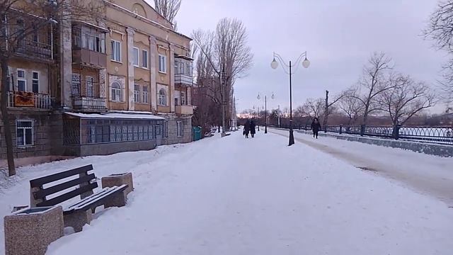 Энгельс.Вечерняя прогулка по набережной.24 Января 2024 смотреть онлайн