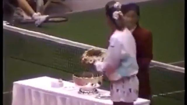 Manuela Maleeva vs Iva Majoli Osaka 1994 (End of the match & Retirement) смотреть онлайн