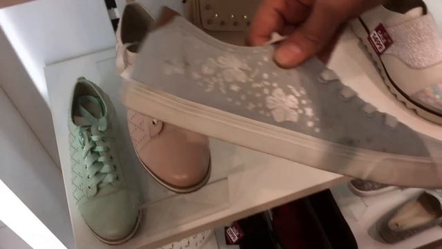 ТРК "РИО", прошвырнулась по магазинам 2 часть!))) смотреть онлайн