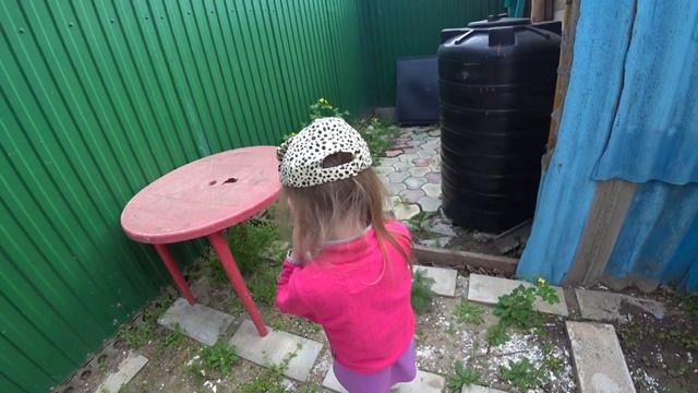 Ейск?Новая стрижка/Покупка дома на юге/Обходим наши владения/Уборка во дворе/Королева муравьев? смотреть онлайн