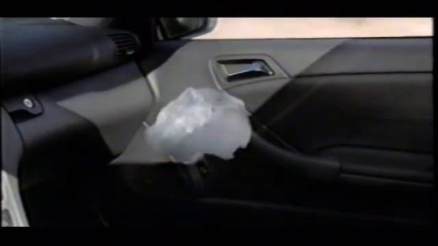 October 2001 Mercedes C Coupe Commercial