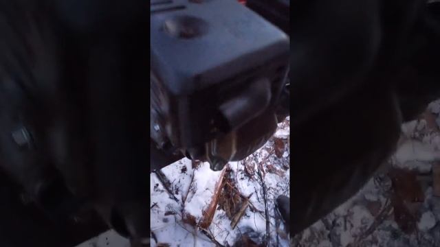 Огонь из глушителя мотора на 75лс