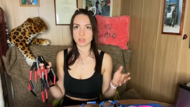 Как ВЫБРАТЬ СКАКАЛКУ? | ГДЕ КУПИТЬ СКАКАЛКУ? | КАКАЯ СКАКАЛКА ЛУЧШЕ? | Бисерные скакалки и ПВХ