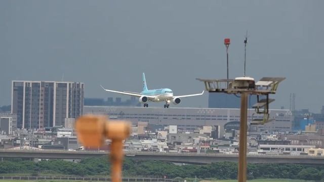 Taipei Taoyuan airport Eva Air Thai Cathay Pacific смотреть онлайн