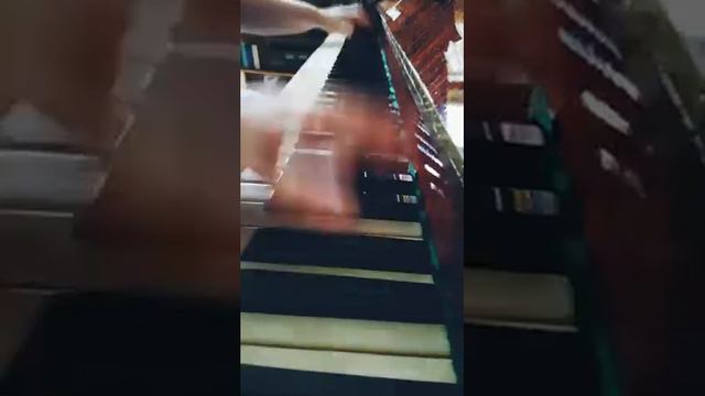 100 друзей - Игорь Николаев (автор) ДВОЙНАЯ кавер-версия рояль без вокала смотреть онлайн