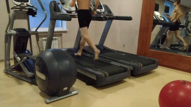 Моя тренировка в фитнес-клубе. Крутой клип с качающей музыкой смотреть онлайн