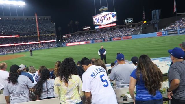 MY FIRST DODGERS GAME!! смотреть онлайн
