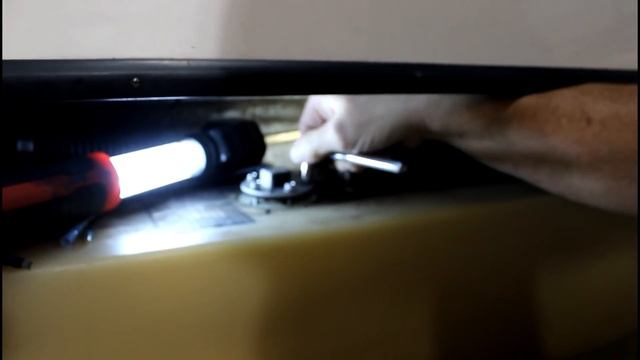 Fuel Gauge Troubleshooting 101 смотреть онлайн