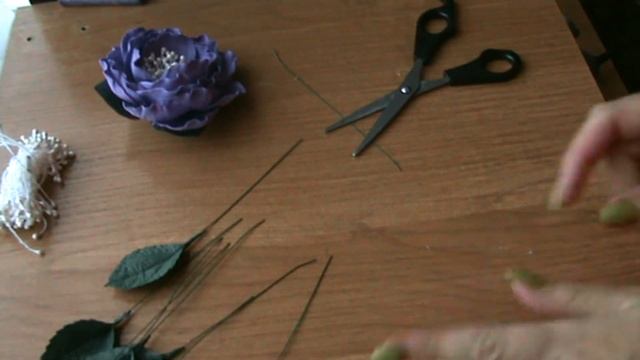 Ободок с большим цветком из фоамирана смотреть онлайн