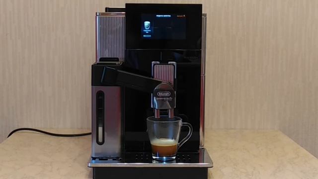 Cappuccino Made on DeLonghi EPAM 960.75.GLM Maestosa смотреть онлайн
