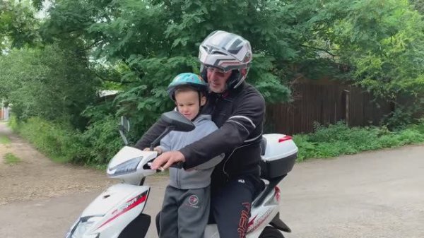 Обзор, тест, сравнение и катание на скутере GreenCamel Трофи Summa    HD 1080p