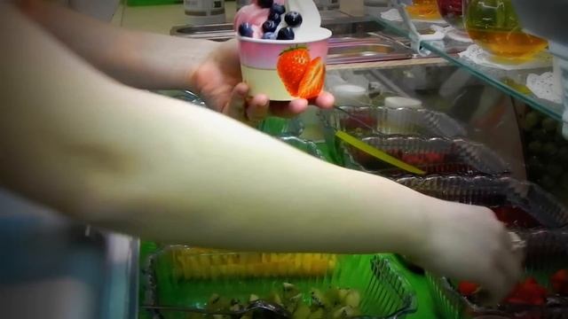 Замороженный йогурт от йогурт-бара 