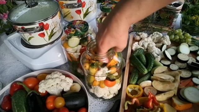 ОВОЩНОЕ АССОРТИ - СКАЗОЧНАЯ ЗАГОТОВКА ОВОЩЕЙ НА ЗИМУ. смотреть онлайн