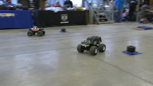 Hall Bros. Racing Classic - Retro Monster Trucks 2 - Trigger King R/C Productions - Nov.19, 2022 смотреть онлайн