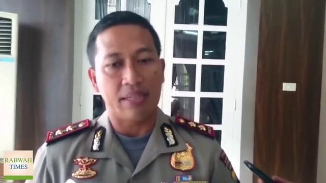 Ahmadiyya Mosque attacked in Gemuh, Kendal regency of Central Java, Indonesia смотреть онлайн