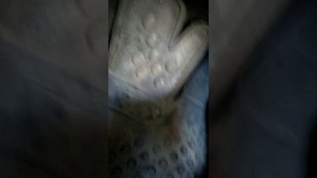 Рено Логан, жуткий скрип педали сцепления смотреть онлайн