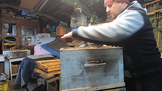 Как работать с пчелами чтоб не допустить роения в безвзяточный период и получить много меда! смотреть онлайн