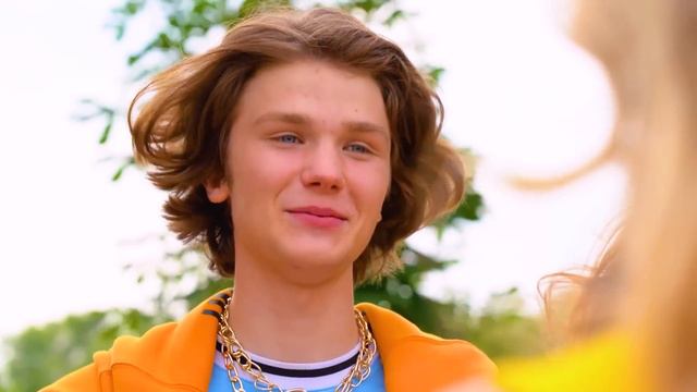 Бедная vs Богатая vs Гига Богатая vs Нормальная в Колледже! Я Попала в Клуб Дерзких Девушек смотреть онлайн