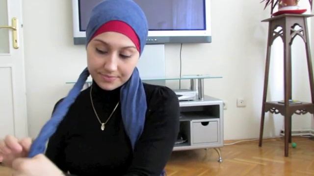 Как завязать хиджаб без заколочек и иголочек смотреть онлайн