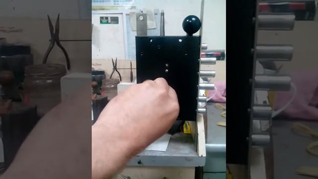 Замок Герион с электронным управлением смотреть онлайн