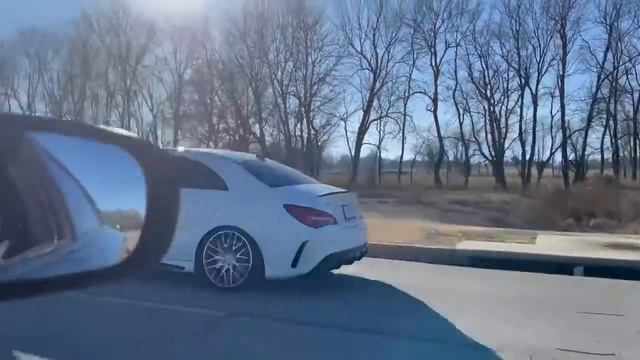 Charger Scat pack vs MERCEDES CLA45 AMG смотреть онлайн