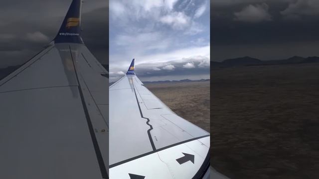 Landing at KEF Keflavik Airport with Icelandair Boeing 737-800 MAX смотреть онлайн