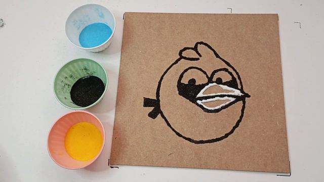 Drawing with colored sand of Angry Birds character Angry Birds 2 Sand Art смотреть онлайн