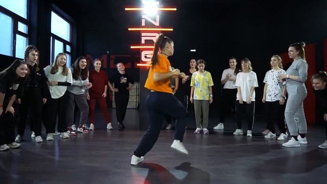 ТАСЯ БОРИСОВА // GIRLY HIP-HOP смотреть онлайн