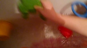 Игры в ванной. Наши игрушки для игр в воде.
