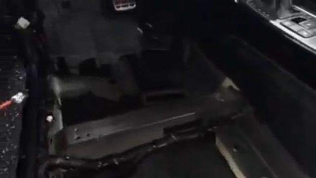 Зачем шумить Киа Соренто? А все просто- во - первых шумоизоляция, во - вторых теплоизоляция смотреть онлайн