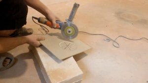 Как сделать отверстия в плитке 125 диаметра ПОД СЛИВ