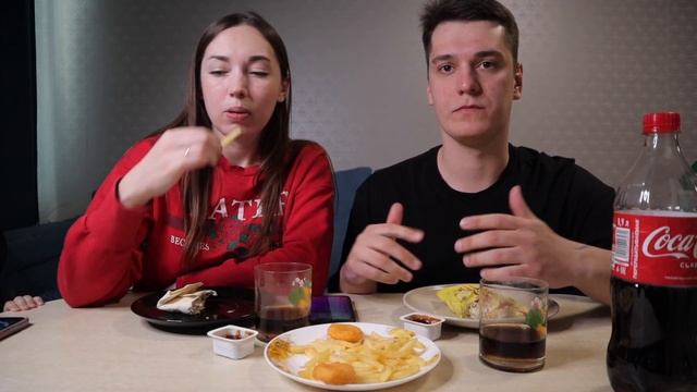 Мукбанг | Шаурма и Картошка фри с Наггетсами | У нас 500 подписчиков! | Mukbang