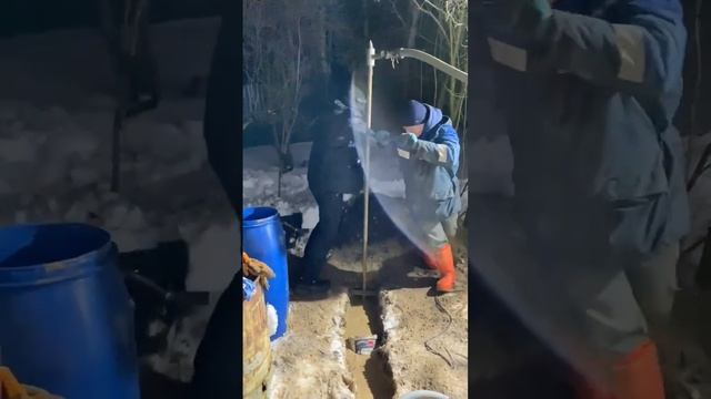 Бурение Абиссинской скважины на известняк.Шутка. смотреть онлайн