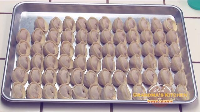 The American Way of Making Russian Pelmeni смотреть онлайн