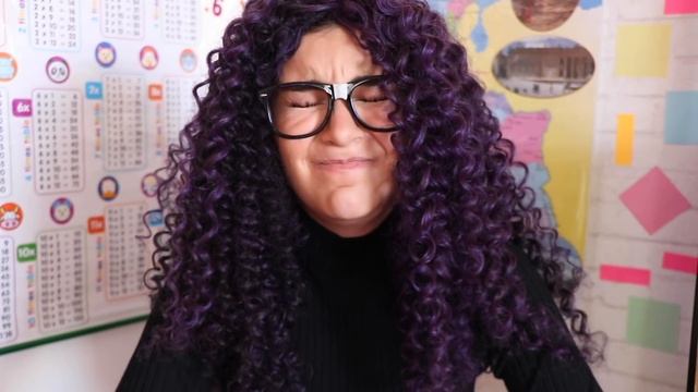 ¡10 TIPOS DE CHICAS EL PRIMER DÍA DE CLASES! Alumnos en REGRESO a CLASE! - Lulu99 смотреть онлайн