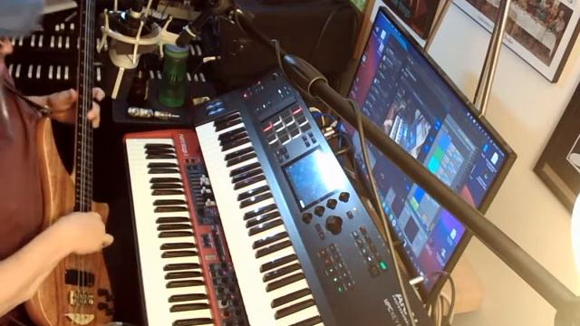 Get Got: Akai MPC Key 61 with talk box! смотреть онлайн