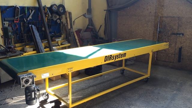 Транспортер для подачи сэндвич панелей