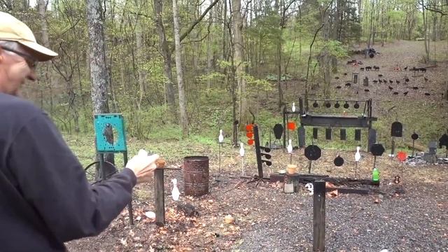 Hickok45 обзирает странные пушки из коллекции Мэтта  Разрушительное ранчо  Перевод Zёбры