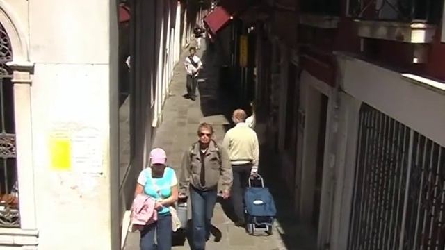 4.Один день в Венеции в мае 2005 года. Улицы и каналы. смотреть онлайн
