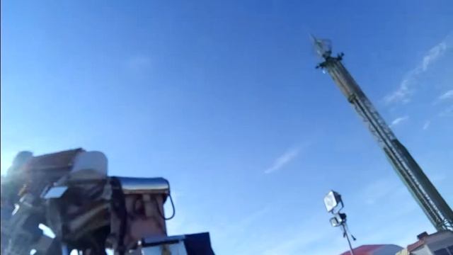 Мы на карусели. Круто но страшно смотреть онлайн