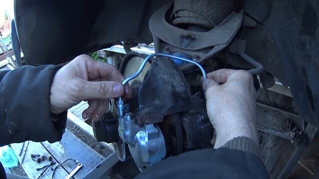 ЗАМЕНА ПЕРЕДНЕГО ТОРМОЗНОГО ЦИЛИНДРА И ПРОКАЧКА ВСЕЙ СИСТЕМЫ ВАЗ КЛАССИКА смотреть онлайн