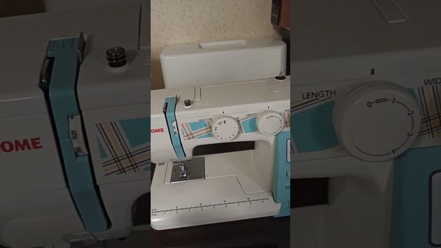 Распаковка швейной машины Janome SE 7519 Special Edition. Часть 2. смотреть онлайн