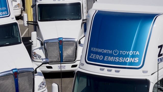 Toyota, Kenworth Proclaim Hydrogen Fuel Cell Truck Demo a Success смотреть онлайн