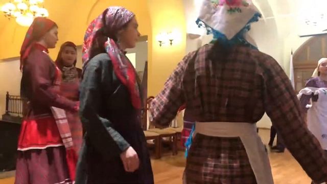 Фольклорный ансамбль Казанской консерватории, татар биюе “Сигезле” смотреть онлайн